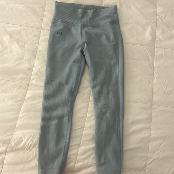 Rush Seamless Outfit - Picture 5 of 7